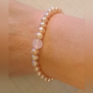 Chic Pink Potato Pearl And Rose Quartz Stretch Bracelet